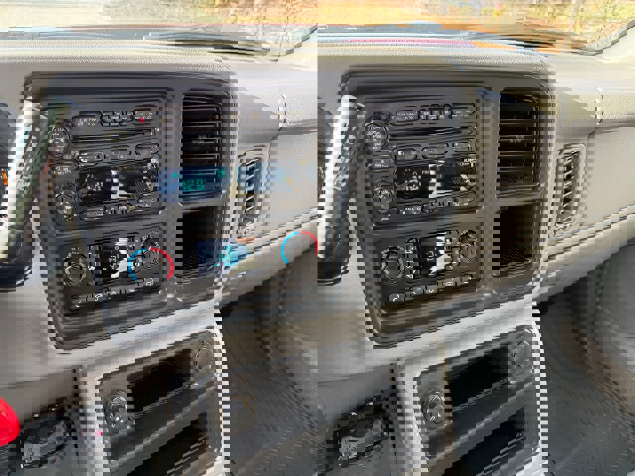 Used 2005 Chevrolet Silverado 2500 LT w/ Heavy-Duty Power Package image 16