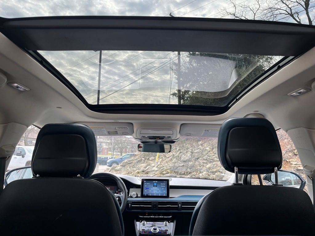 Used 2020 Lincoln Corsair Reserve w/ Appearance Package image 10