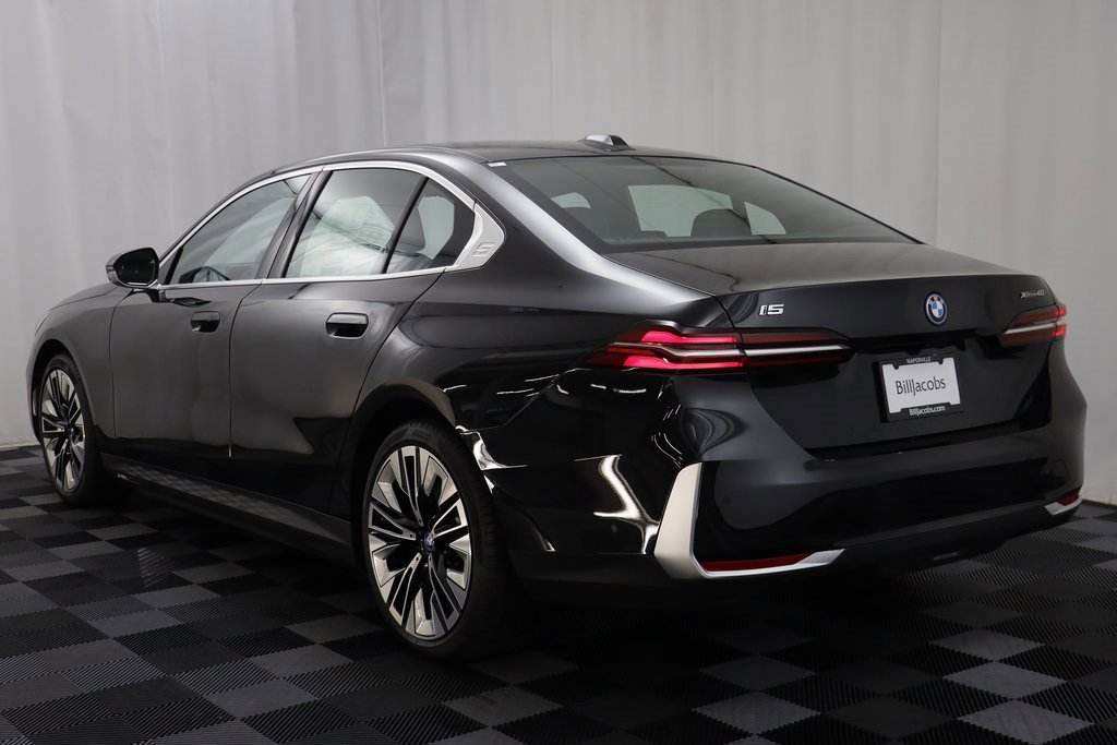 New 2025 BMW i5 xDrive40 w/ Premium Package image 16