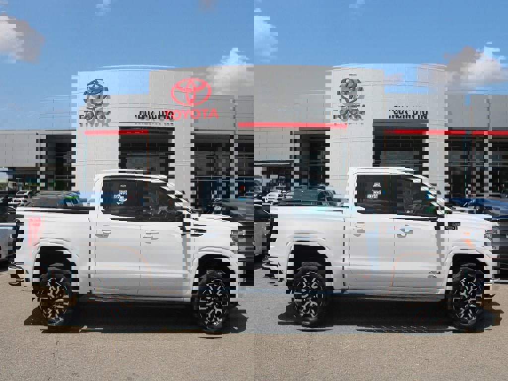 Used 2022 GMC Sierra 1500 AT4 w/ AT4 Preferred Package
