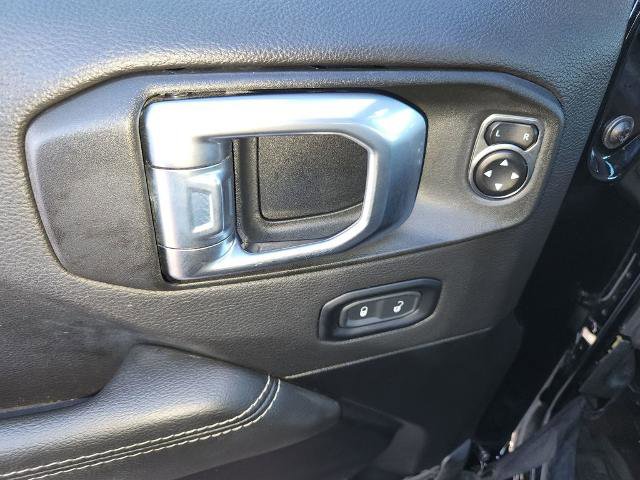 Used 2023 Jeep Wrangler Unlimited Sahara image 30