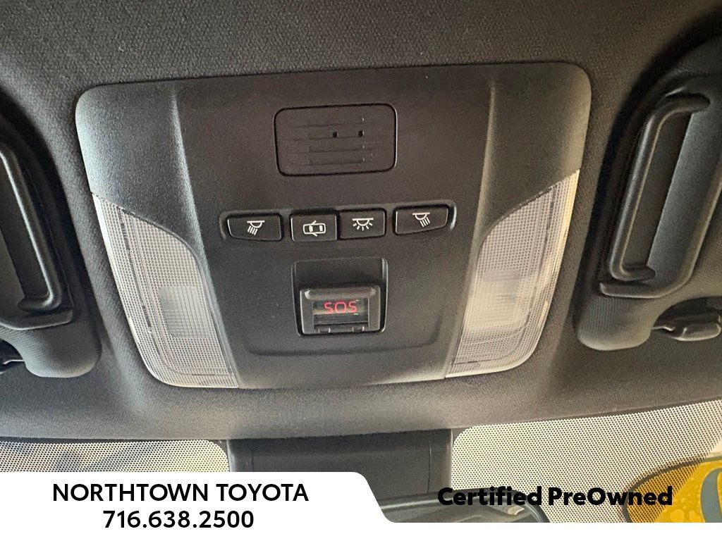 Used 2020 Toyota Corolla SE FWD image 28