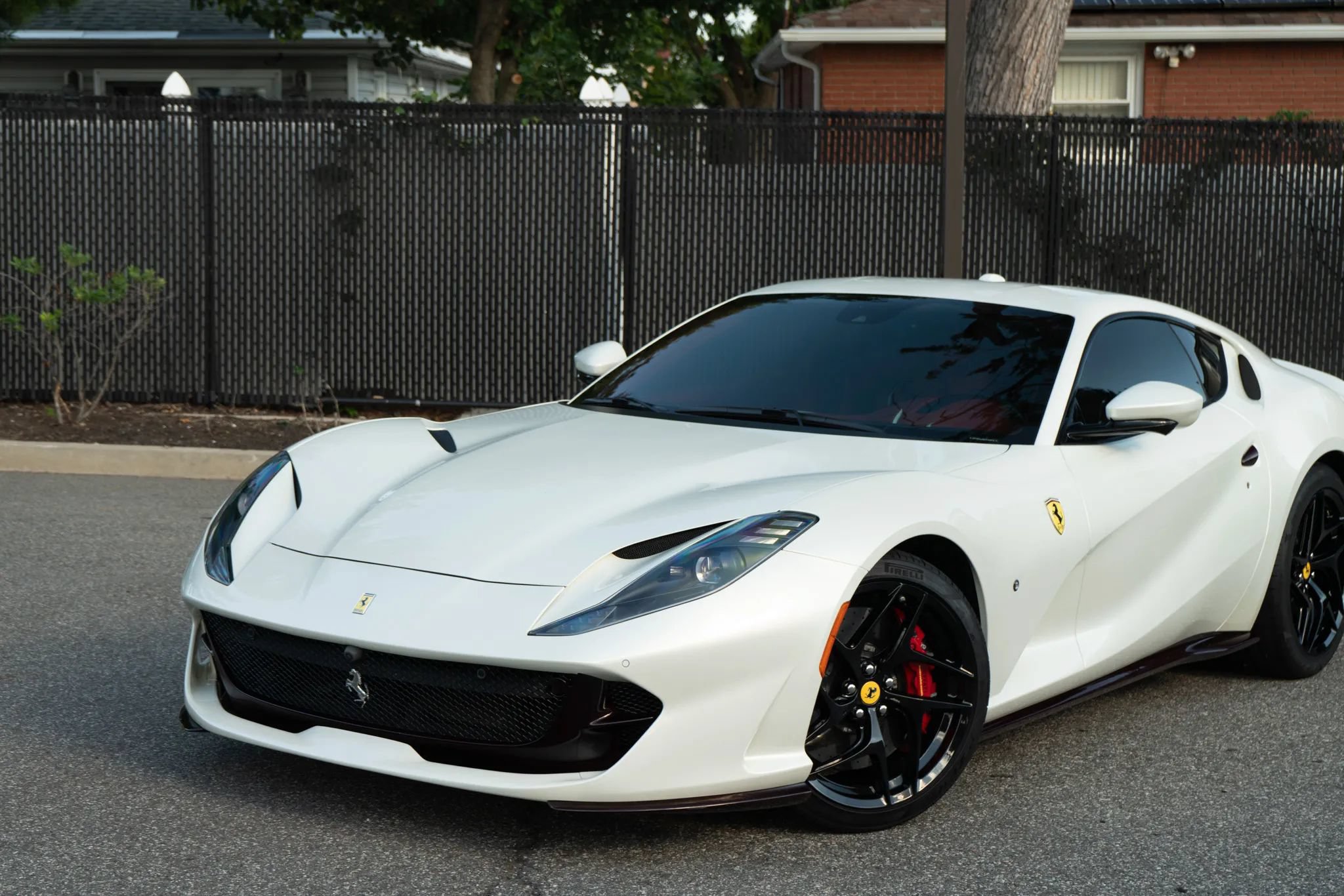 Used 2020 Ferrari 812 Superfast RWD image 33