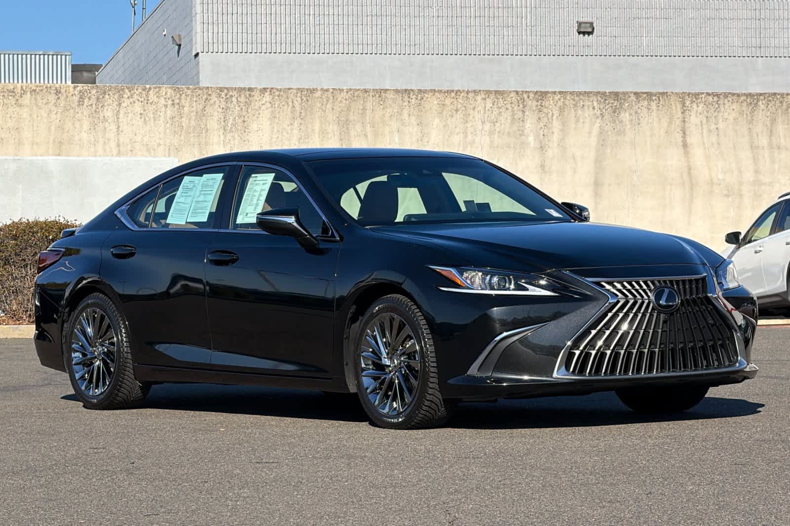 Used 2024 Lexus ES 350 w/ Accessory Package (Z2) FWD image 5