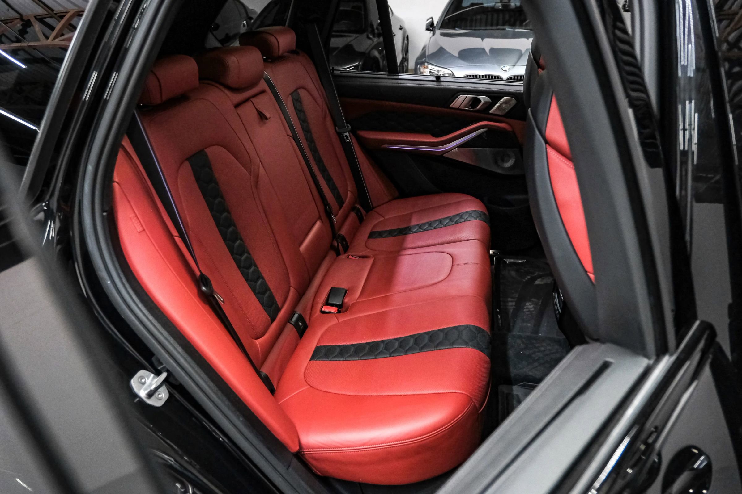 Used 2020 BMW X5 M Competition w/ Executive Package image 40