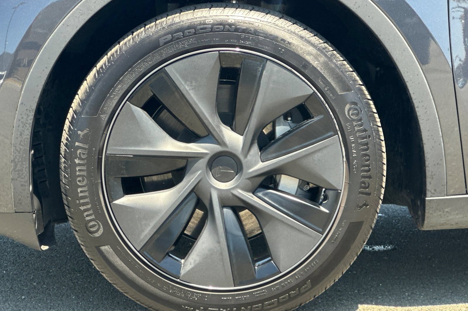Used 2025 Tesla Model Y Long Range RWD image 25