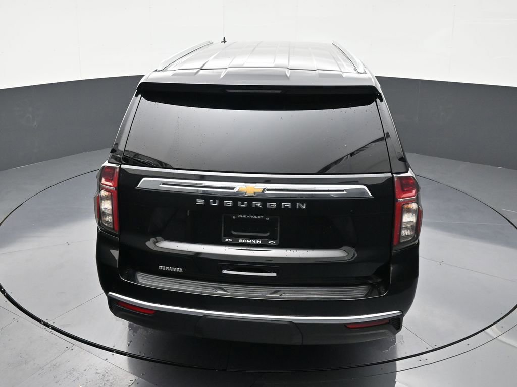 Used 2022 Chevrolet Suburban LS w/ Driver Alert Package RWD image 15