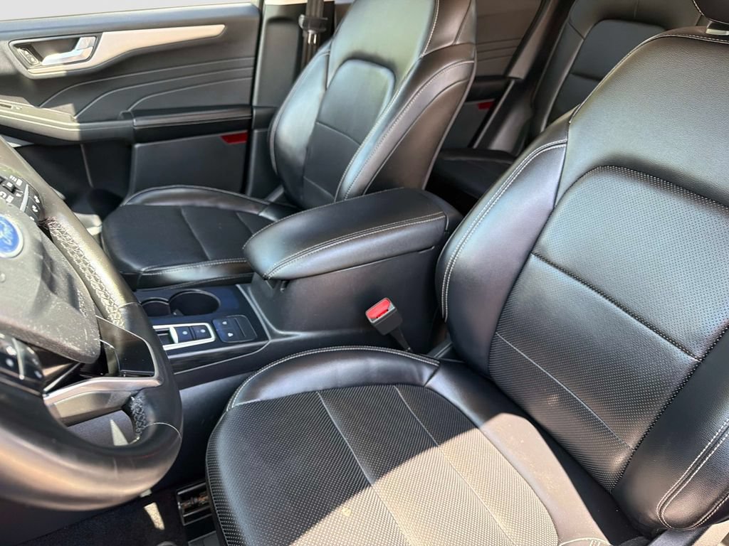 Used 2022 Ford Escape SEL w/ Technology Package AWD/4WD image 21