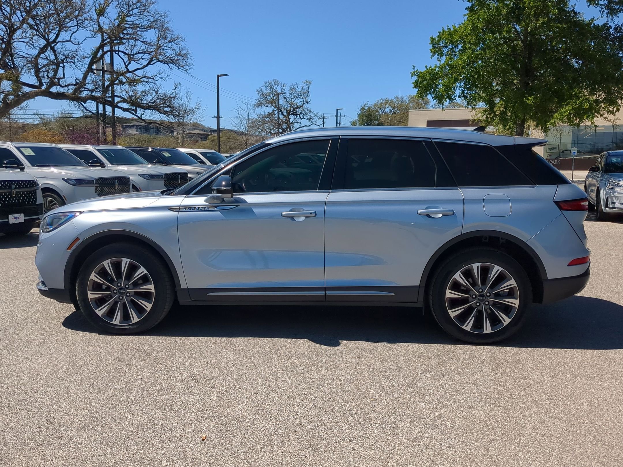 Used 2022 Lincoln Corsair Reserve w/ Elements Package image 6