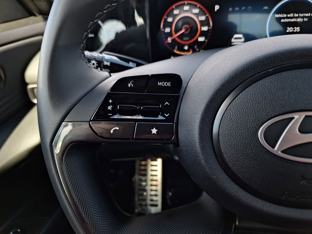 New 2025 Hyundai Elantra SEL image 16