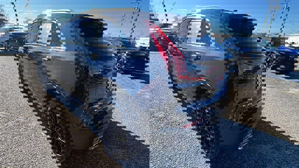 Used 2023 Cadillac XT4 Premium Luxury w/ Enhanced Visibility Package image 8