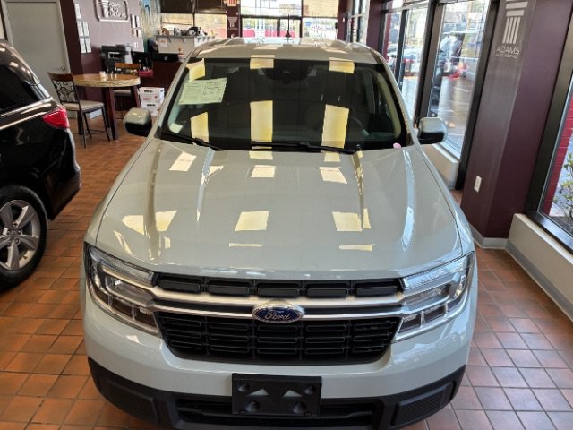 Used 2023 Ford Maverick Lariat FWD image 6