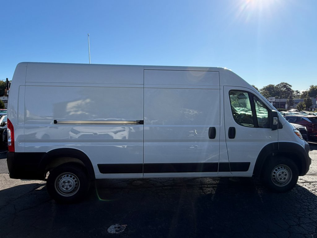 Used 2025 RAM ProMaster 2500 w/ Convenience Group FWD image 4