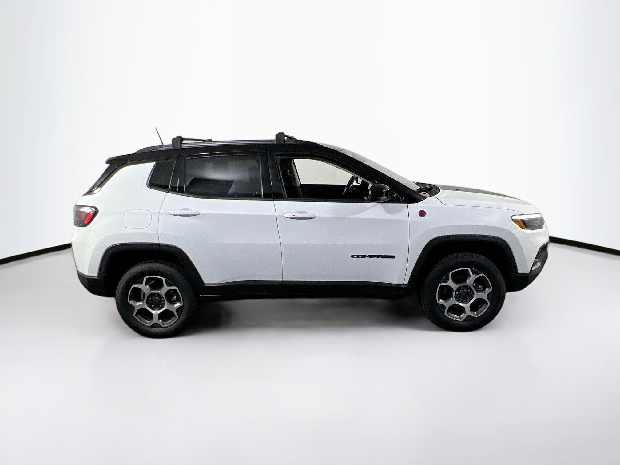 Used 2022 Jeep Compass Trailhawk w/ Trailhawk Elite Group AWD/4WD image 5