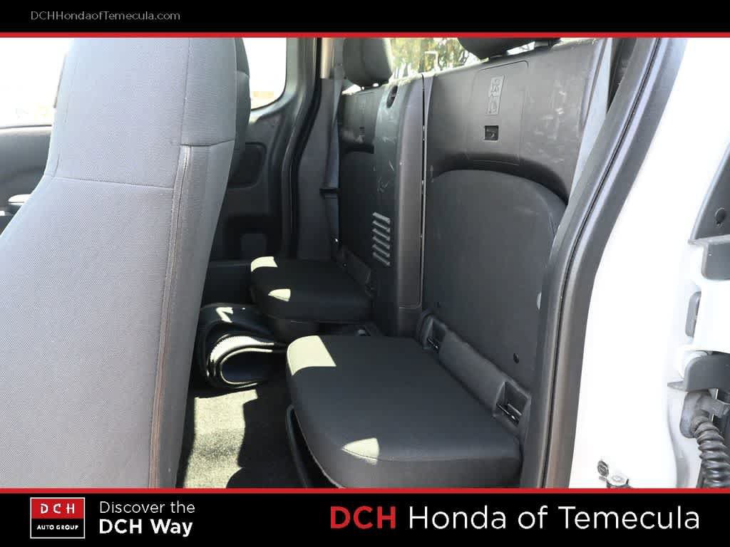 Used 2022 Nissan Frontier S w/ Technology Package RWD image 19