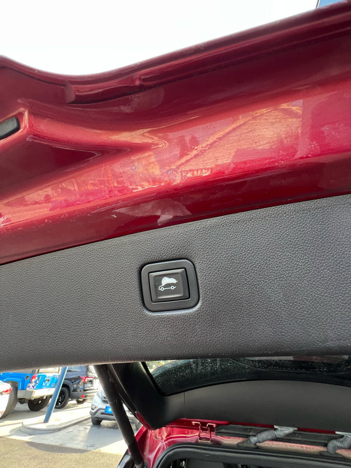 Used 2019 Chevrolet Blazer RS w/ Sun and Wheels Package image 7