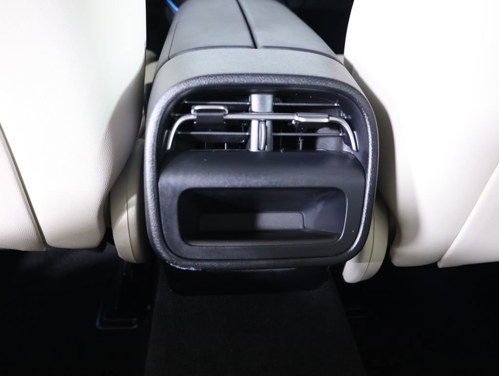 Certified 2025 Mercedes-Benz E 350 4MATIC Sedan image 31