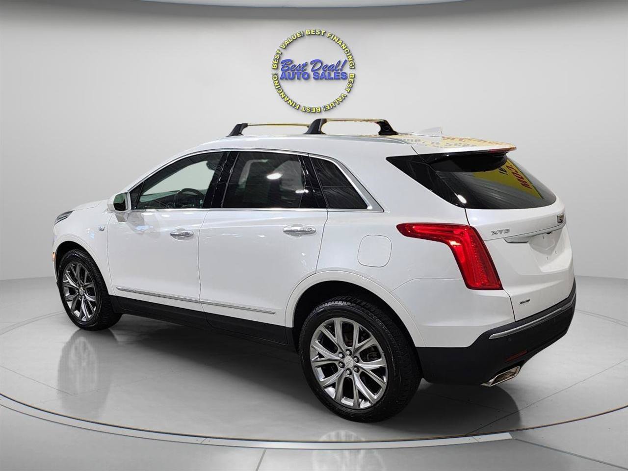 Used 2019 Cadillac XT5 Luxury AWD/4WD image 3