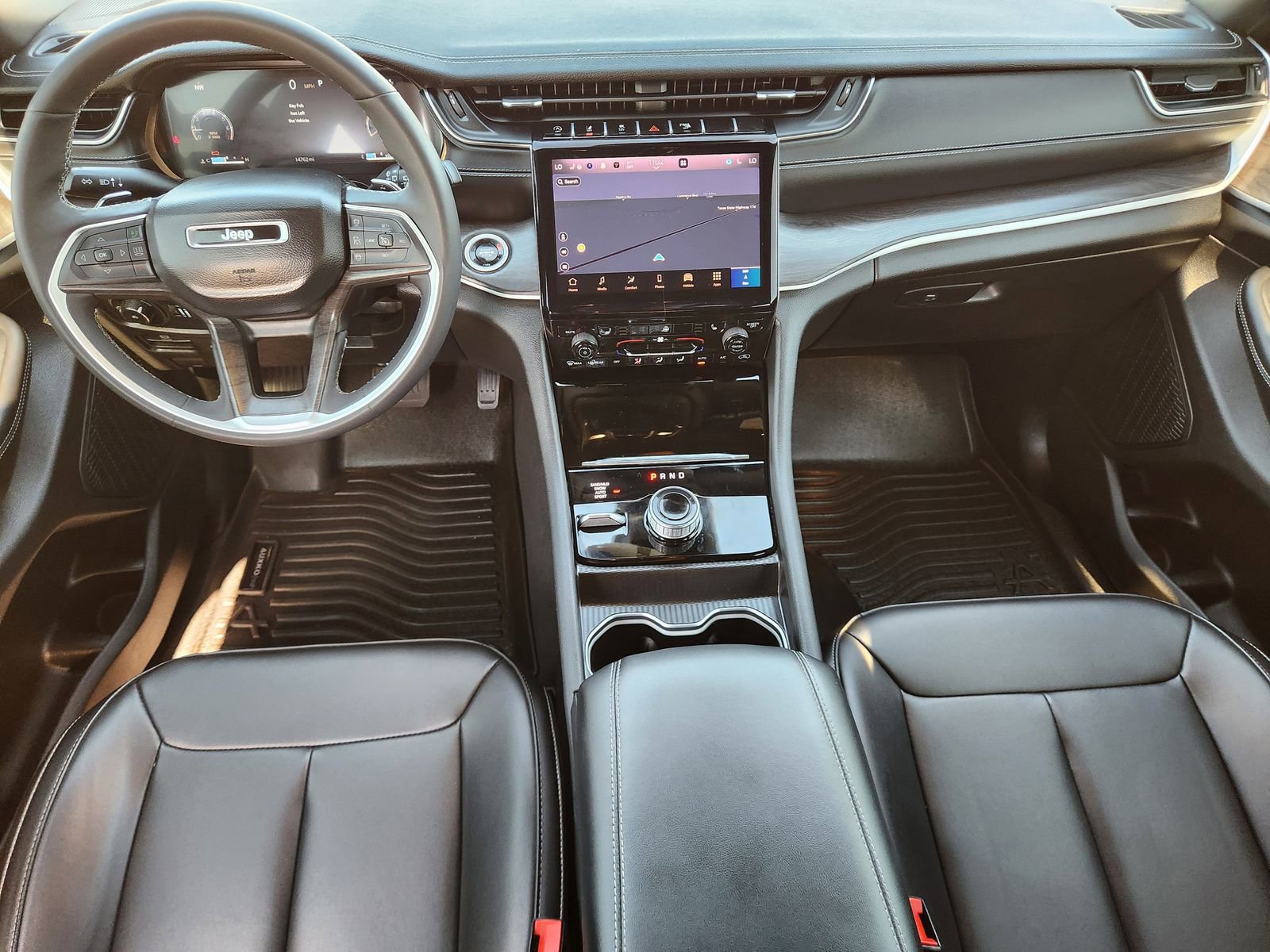 Used 2025 Jeep Grand Cherokee Limited image 27