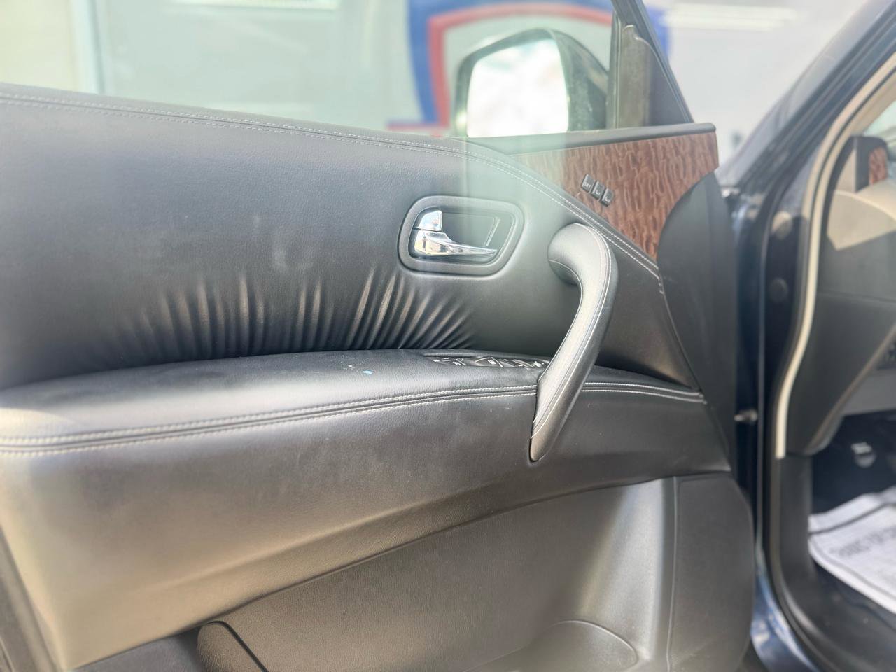 Used 2018 Nissan Armada SL image 35