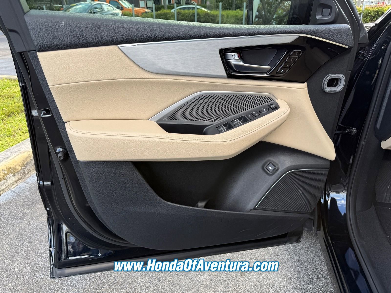 Used 2023 Acura MDX FWD image 19