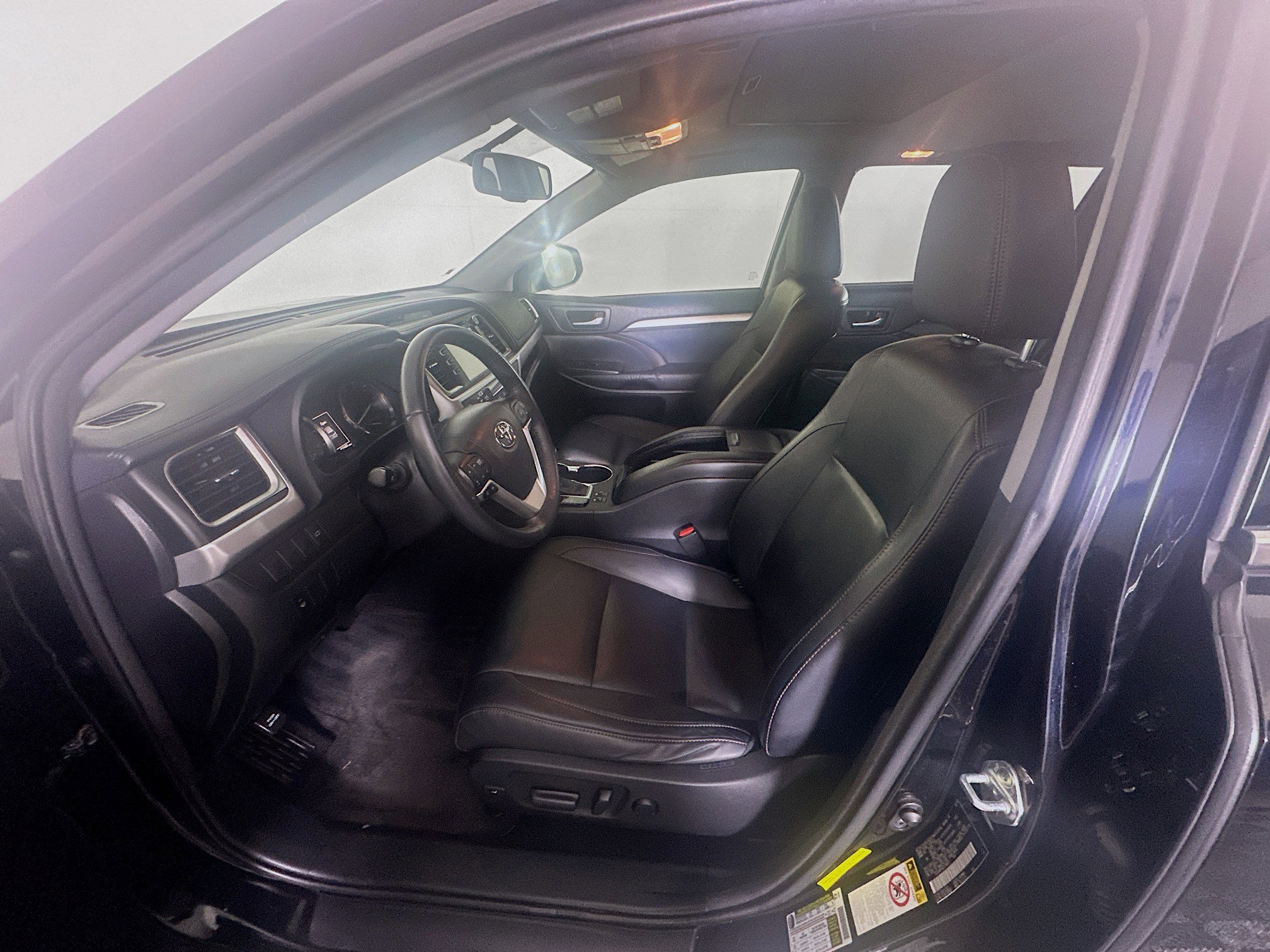 Used 2015 Toyota Highlander XLE image 13