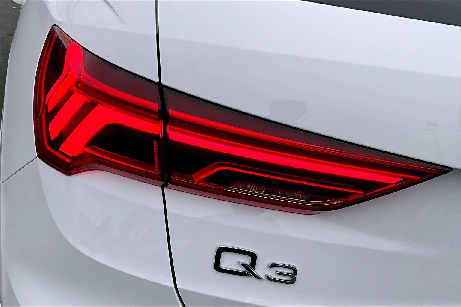 Used 2024 Audi Q3 2.0T Premium image 21