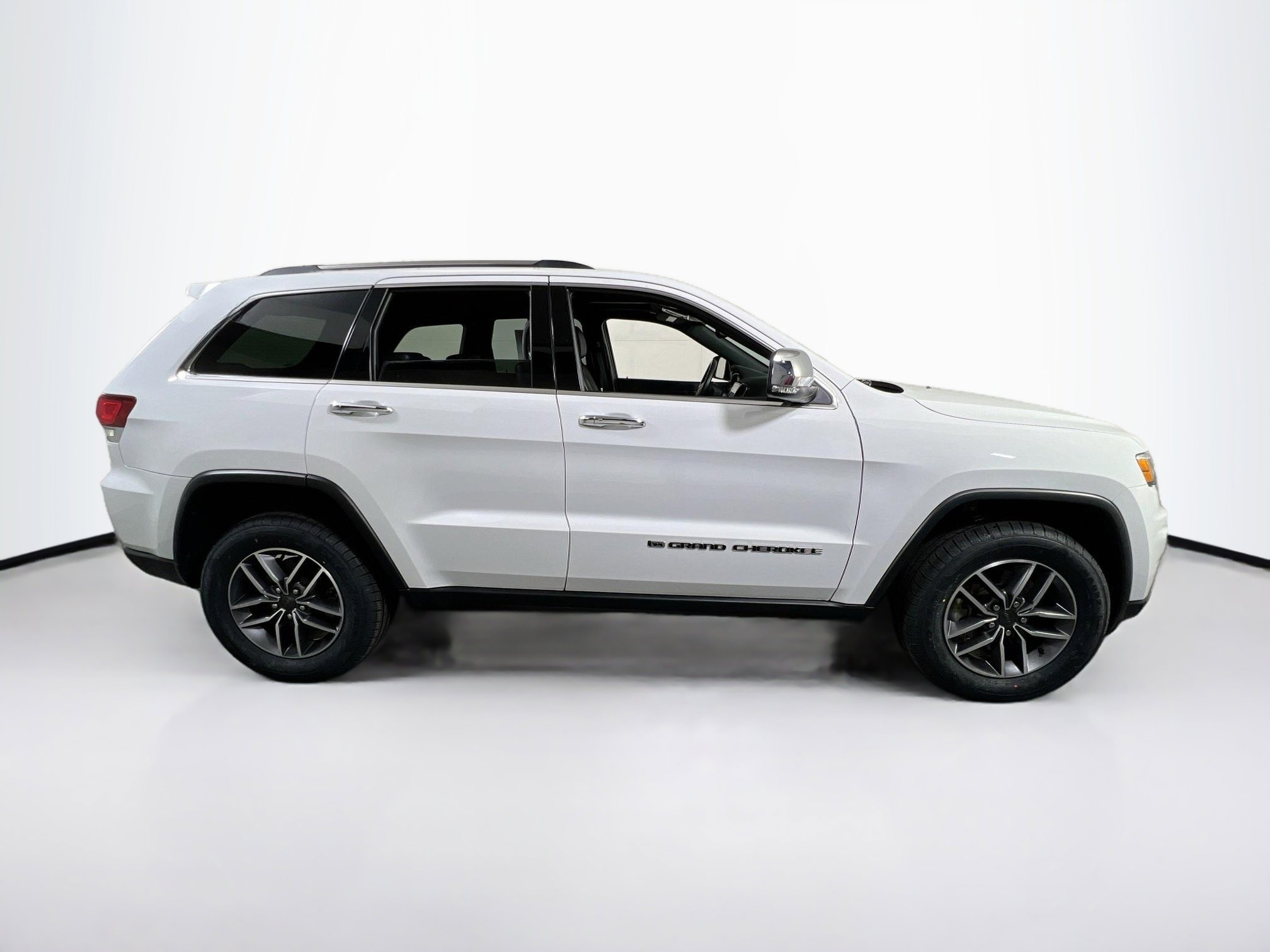 Used 2022 Jeep Grand Cherokee Limited image 4