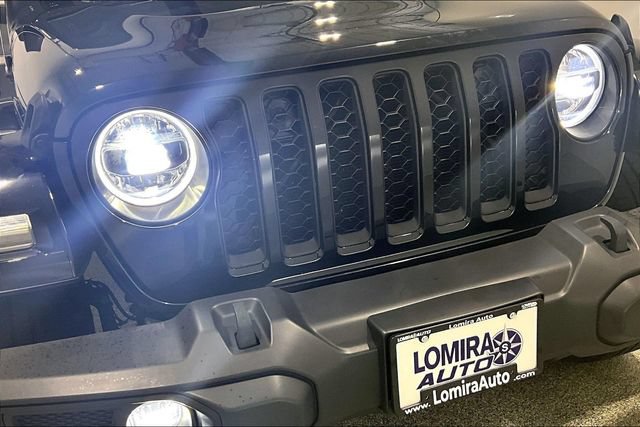 Used 2021 Jeep Wrangler Unlimited Sahara w/ Cold Weather Group AWD/4WD image 43