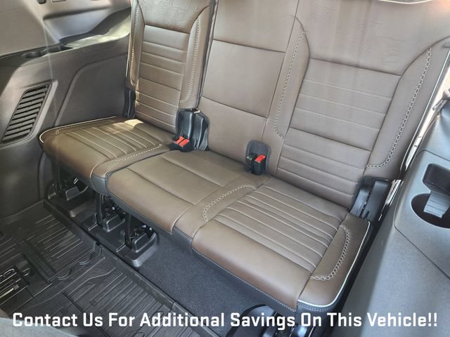 New 2026 GMC Yukon Denali Ultimate w/ LPO, Floor Liner Package AWD/4WD image 24