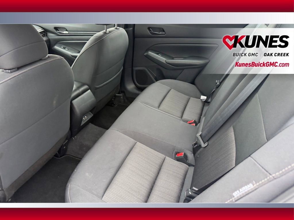 Used 2025 Nissan Altima 2.5 SV FWD image 8