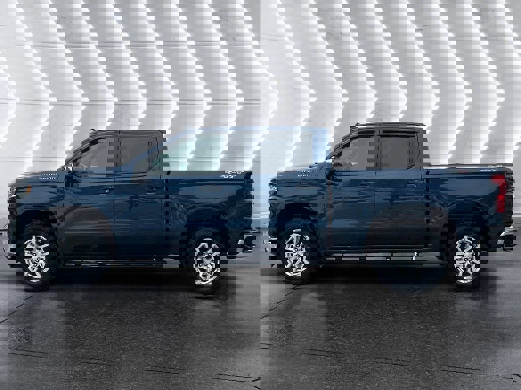 Used 2021 Chevrolet Silverado 1500 LT image 3