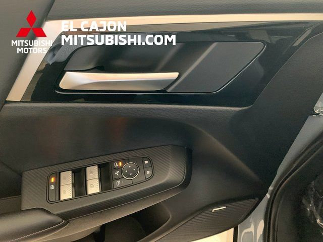 New 2026 Mitsubishi Outlander SE FWD image 10