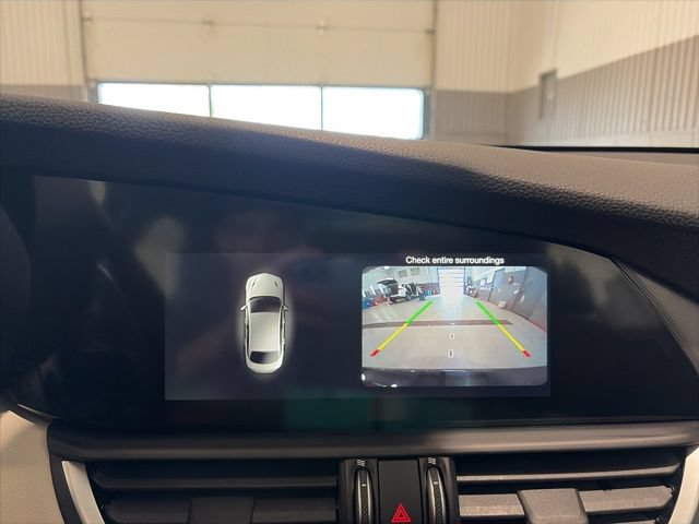 Used 2018 Alfa Romeo Giulia Ti AWD/4WD image 27