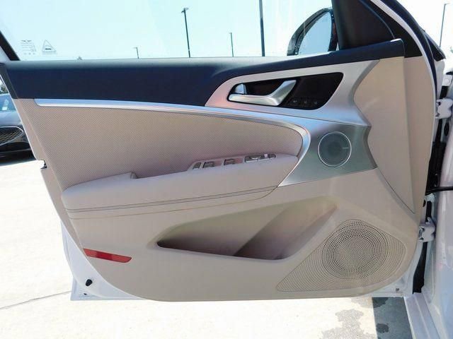 New 2026 Genesis G70 2.5T Prestige image 2