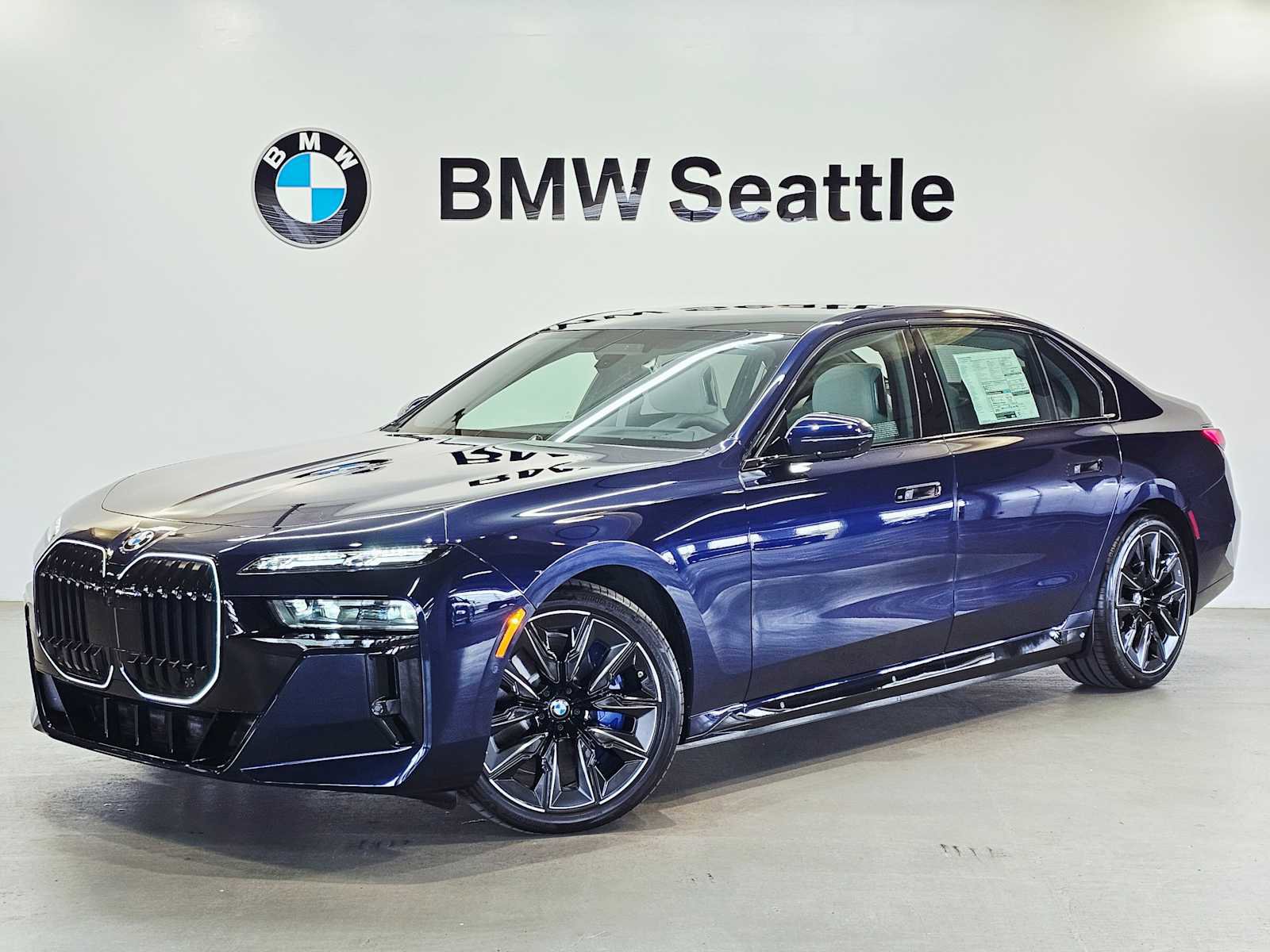 New 2025 BMW i7 xDrive60 w/ Executive Package image 1