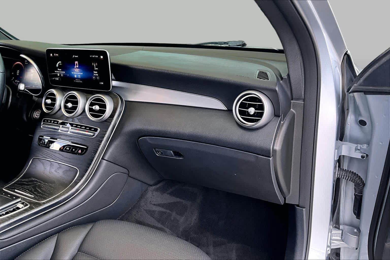 Used 2021 Mercedes-Benz GLC 300 image 17