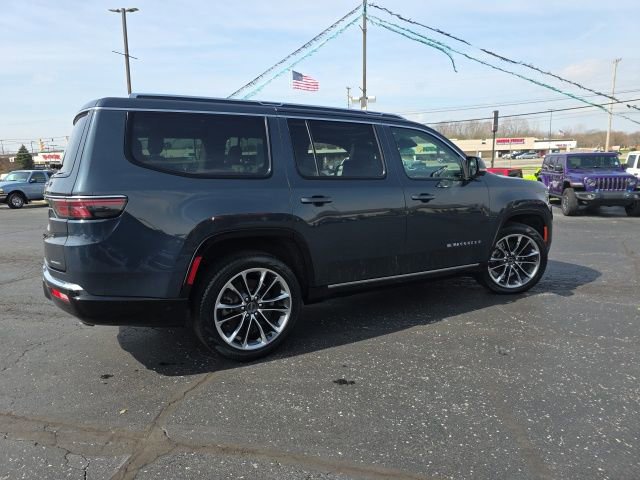 Used 2024 Jeep Wagoneer Series III w/ Premium Group I AWD/4WD image 9