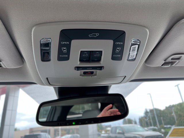 Used 2025 Toyota Sienna XLE w/ XLE Plus Package AWD/4WD image 23