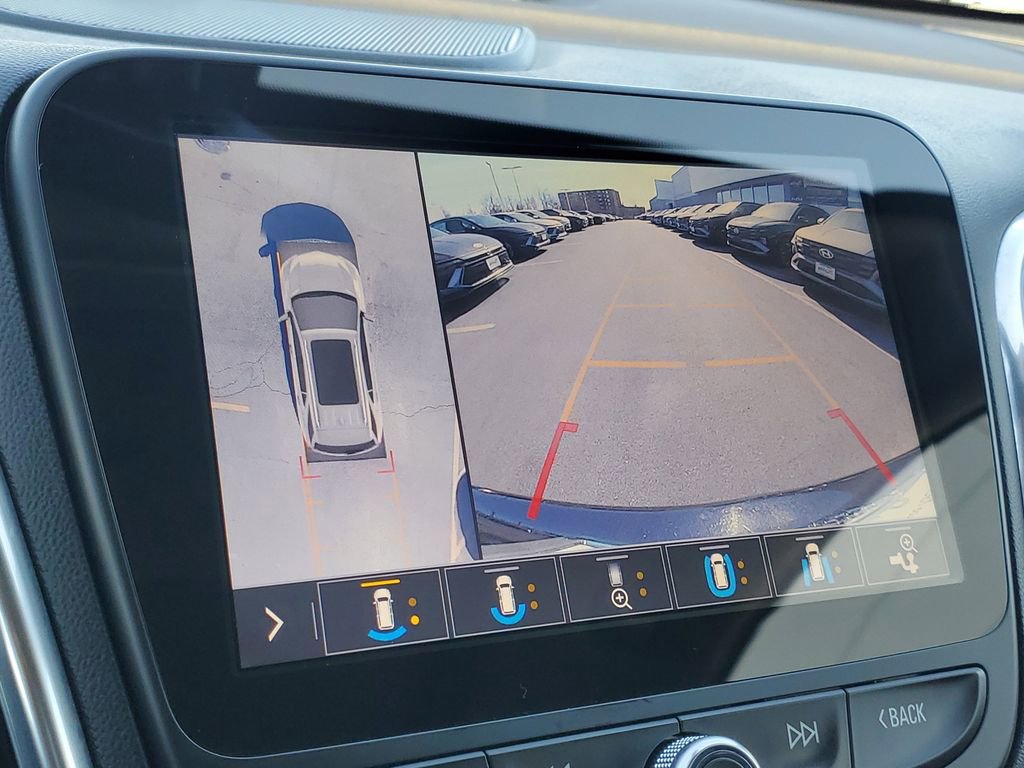 Used 2021 Chevrolet Equinox Premier image 23