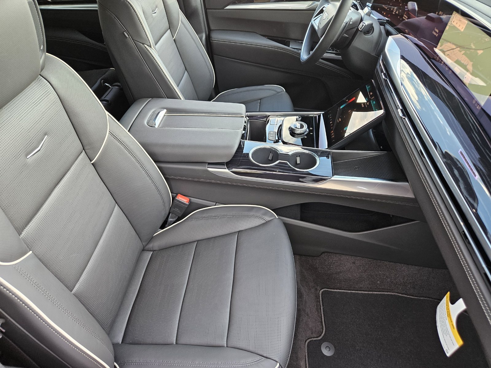 New 2027 Cadillac Escalade Sport w/ Touring Package AWD/4WD image 15