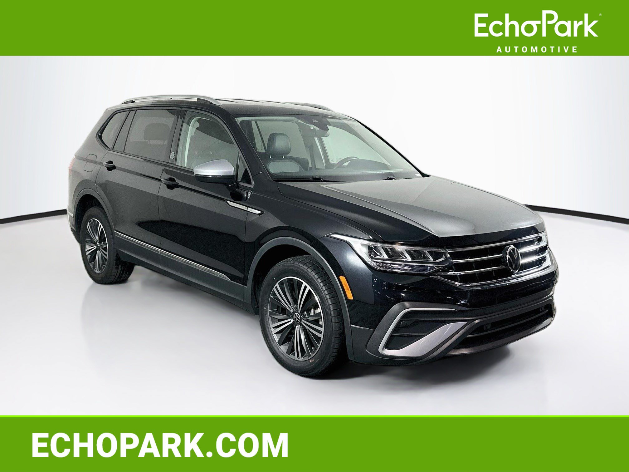 Used 2024 Volkswagen Tiguan Wolfsburg Edition FWD image 1