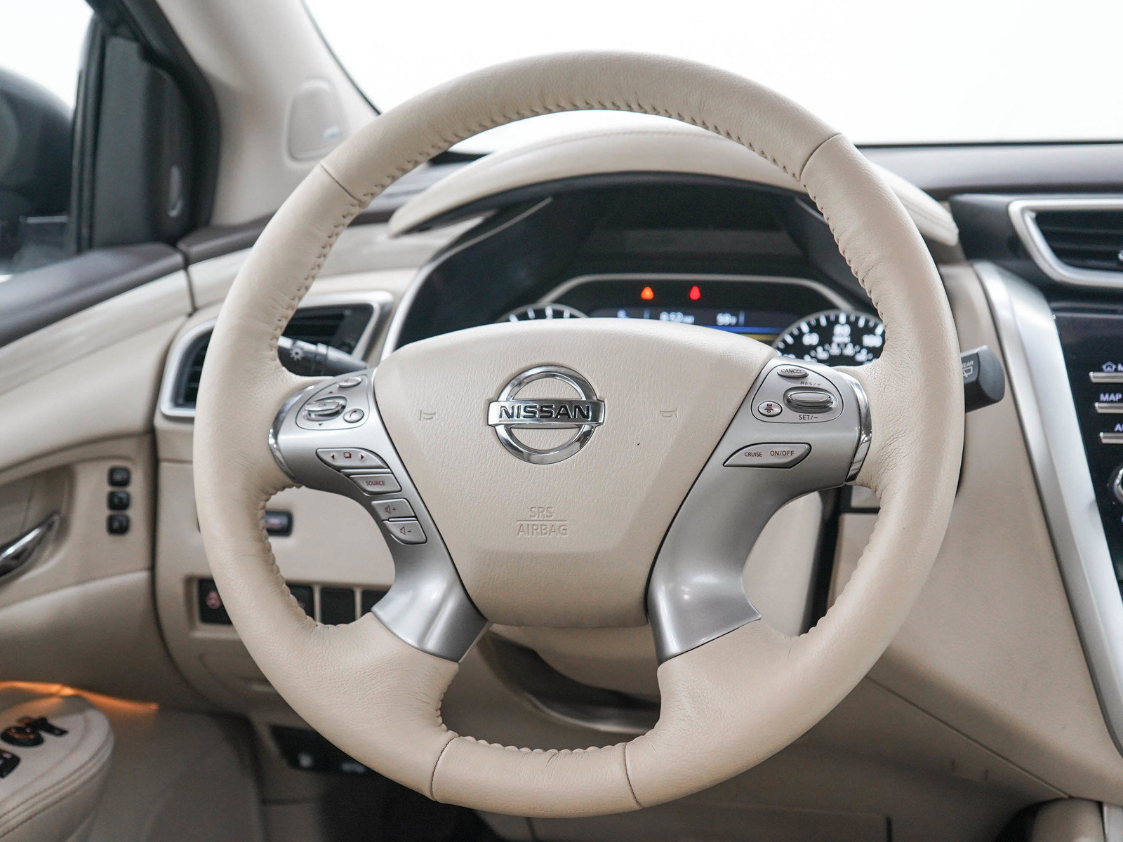 Used 2018 Nissan Murano SL w/ Moonroof Package AWD/4WD image 17