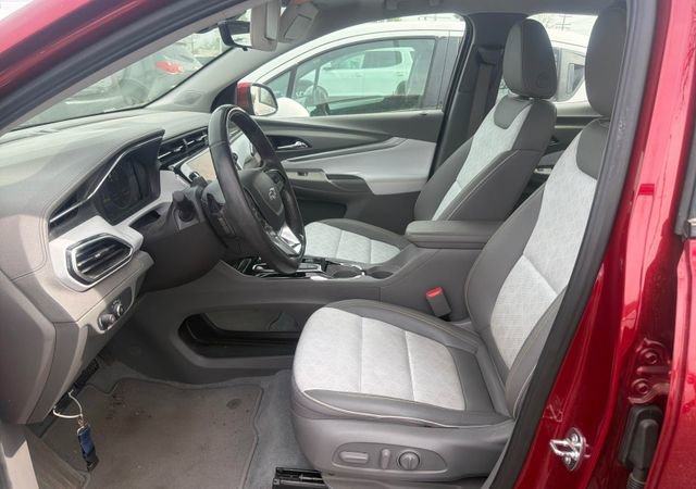Used 2023 Chevrolet Bolt EUV Premier w/ Sun & Sound Package image 6