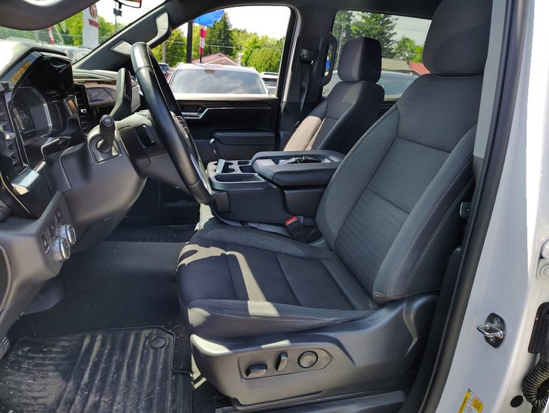 Used 2024 GMC Sierra 1500 Elevation AWD/4WD image 9