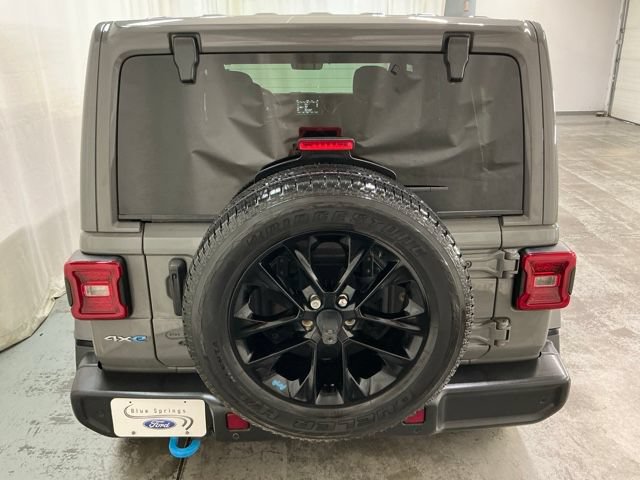 Used 2022 Jeep Wrangler Unlimited Sahara w/ Cold Weather Group AWD/4WD image 4