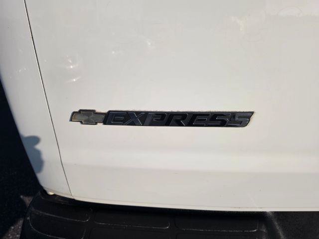 Used 2020 Chevrolet Express 2500 w/ Driver Convenience Package RWD image 40