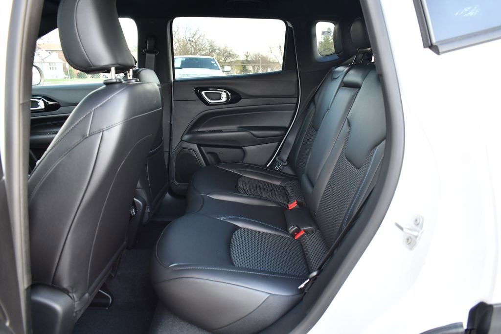 New 2026 Jeep Compass Latitude image 8