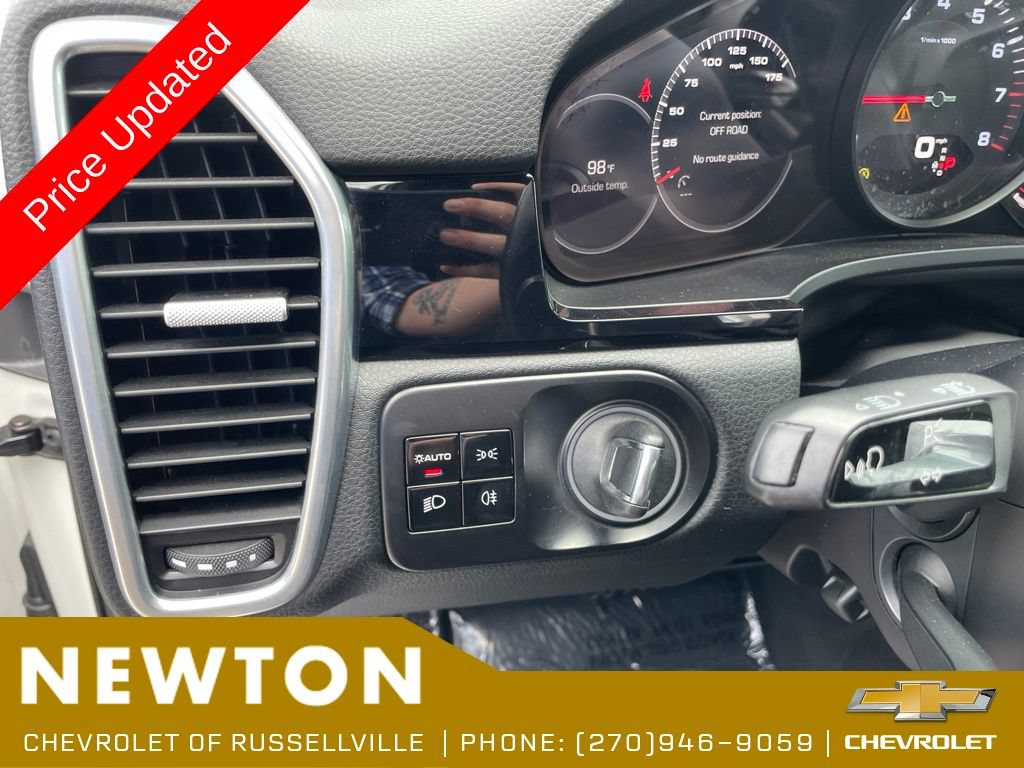 Used 2019 Porsche Cayenne AWD/4WD image 7