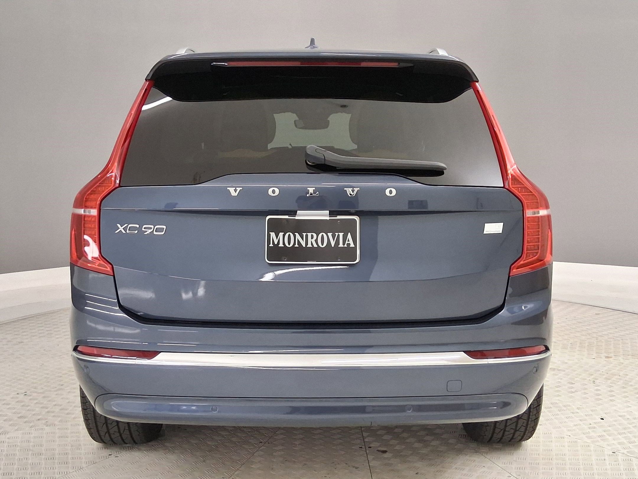 Used 2023 Volvo XC90 T8 Ultimate AWD/4WD image 8